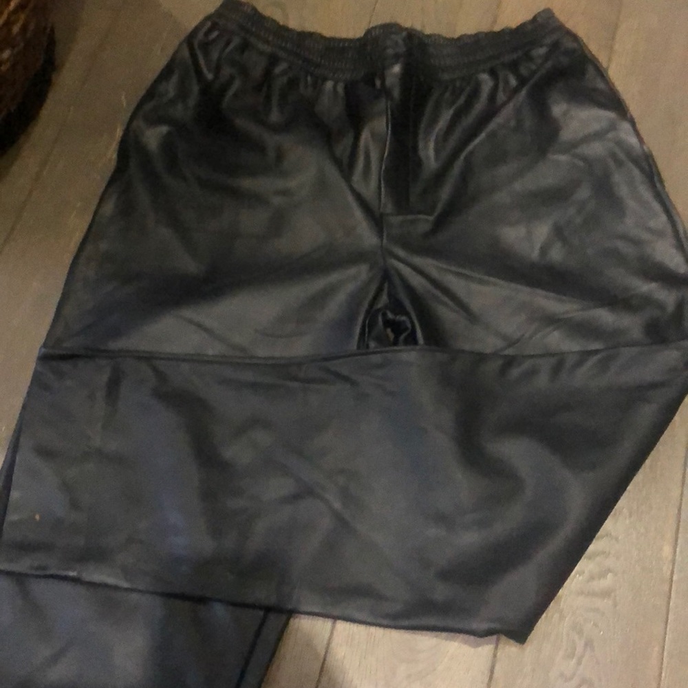 New without Tags 🏷️Frnch Faux leather pants